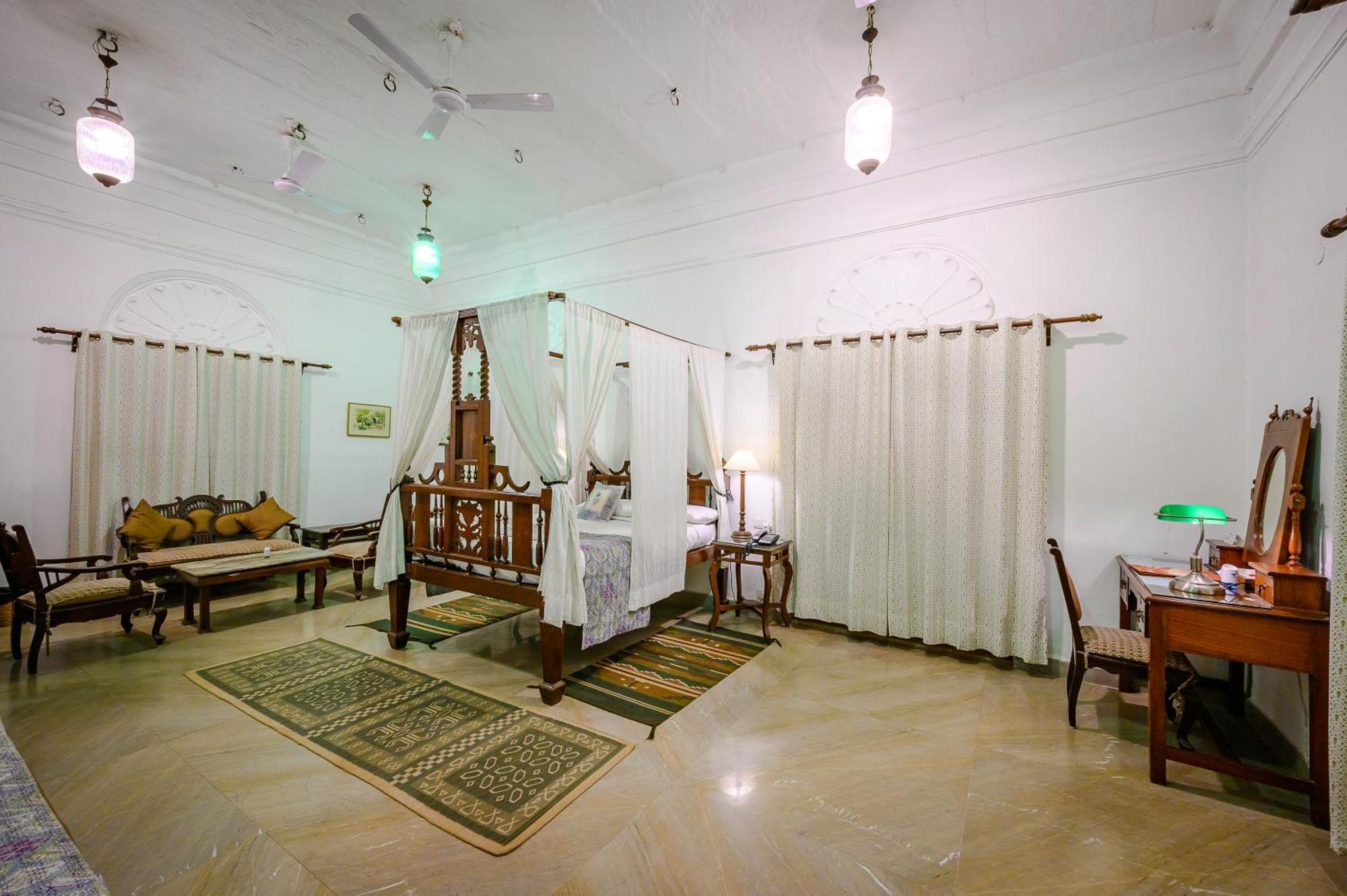 Hotel Neemrana'S - Deo Bagh Gválijar Exteriér fotografie