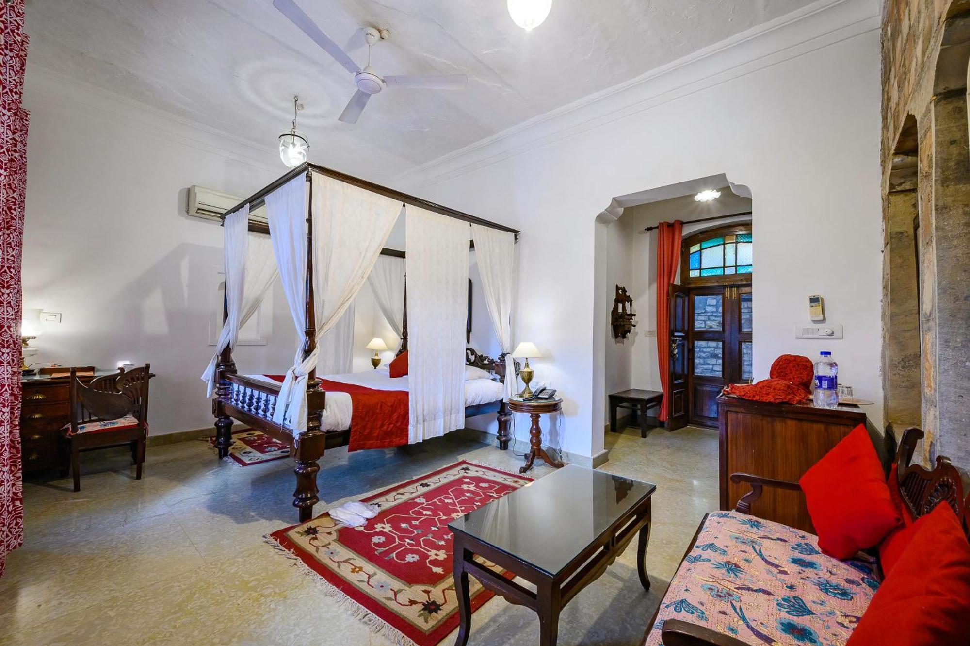 Hotel Neemrana'S - Deo Bagh Gválijar Exteriér fotografie